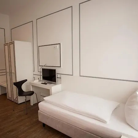Hotel Hamburg Central 056