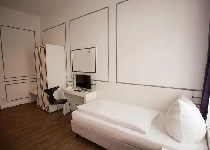 Hotel 056 3*
